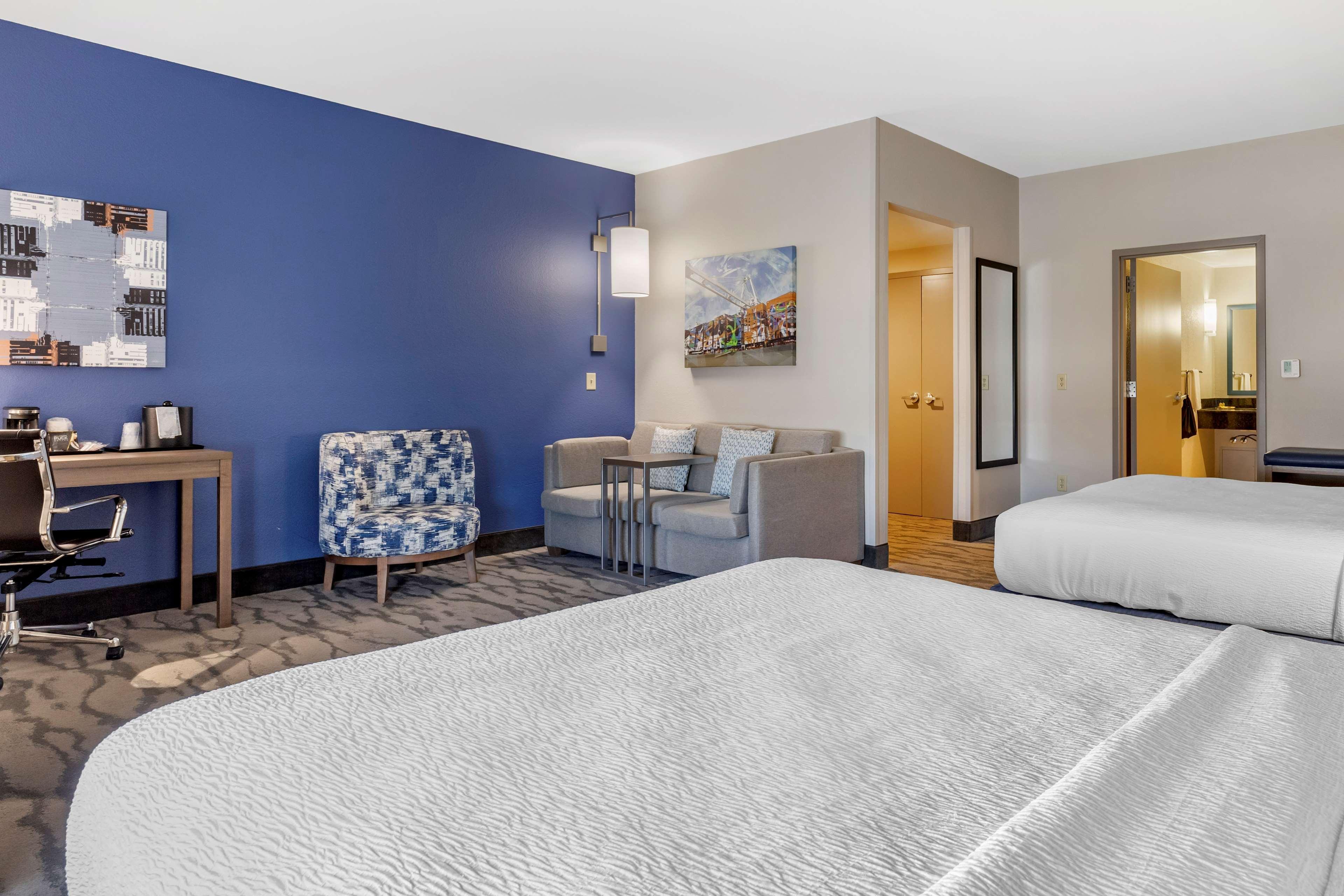 Best Western Plus Castlerock Inn & Suites Bentonville Exterior foto