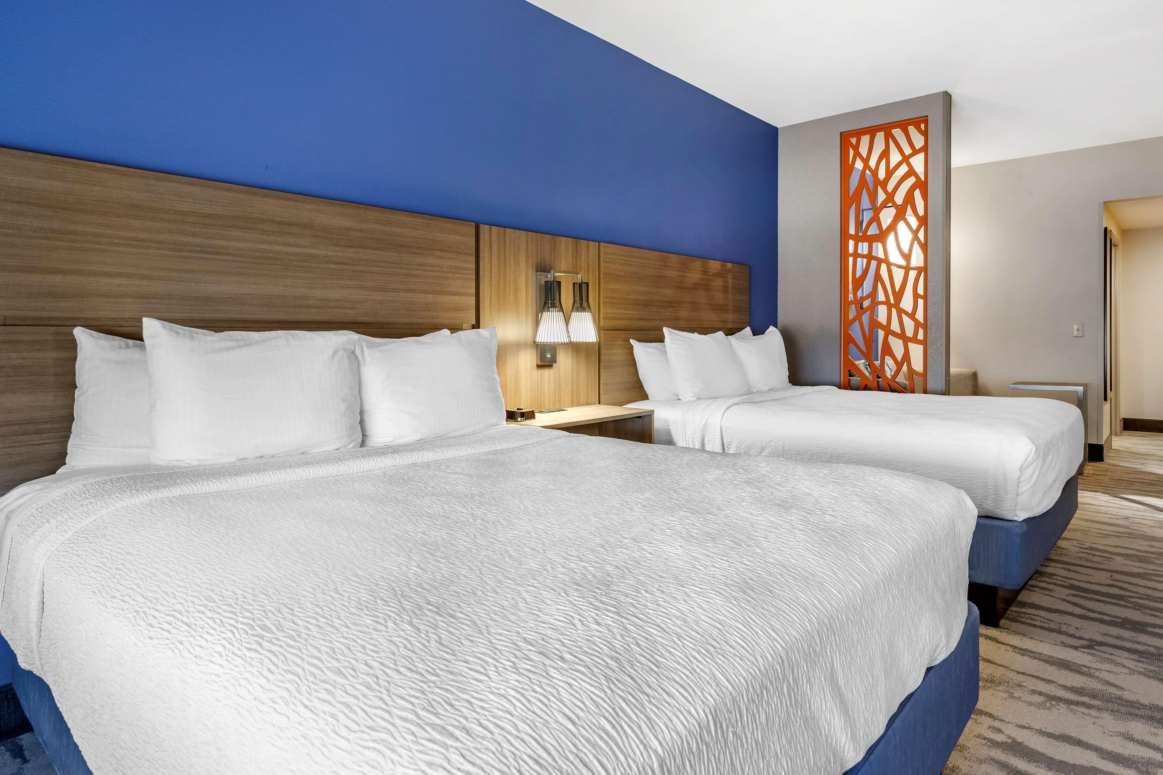 Best Western Plus Castlerock Inn & Suites Bentonville Exterior foto